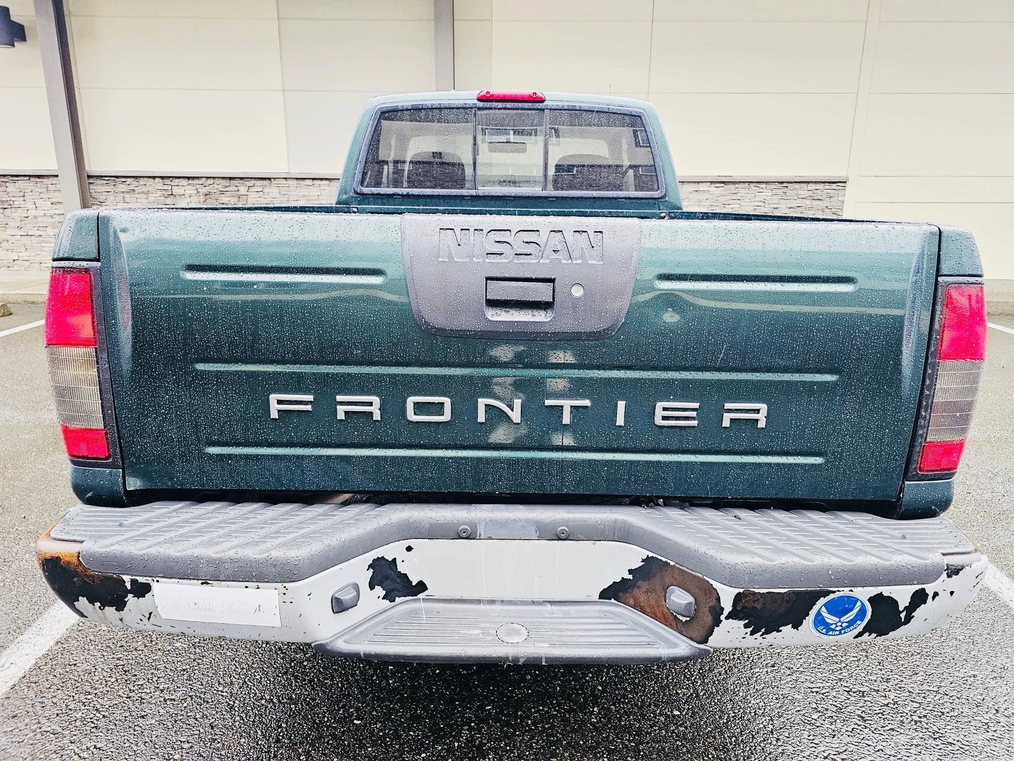 Used 2001 Nissan Frontier XE image 4