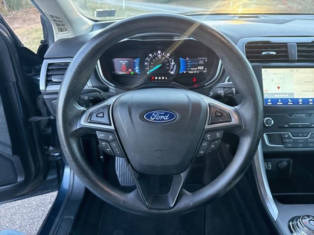 Used 2020 Ford Fusion SE image 10
