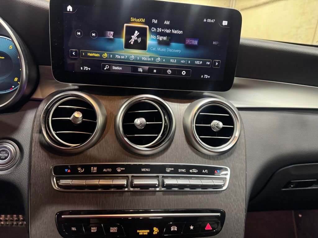 Used 2021 Mercedes-Benz GLC 300 4MATIC image 10