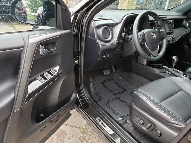 Used 2016 Toyota RAV4 SE w/ Protection Package AWD/4WD image 10