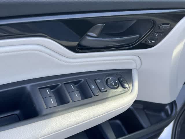 Certified 2026 Honda Odyssey Touring image 30