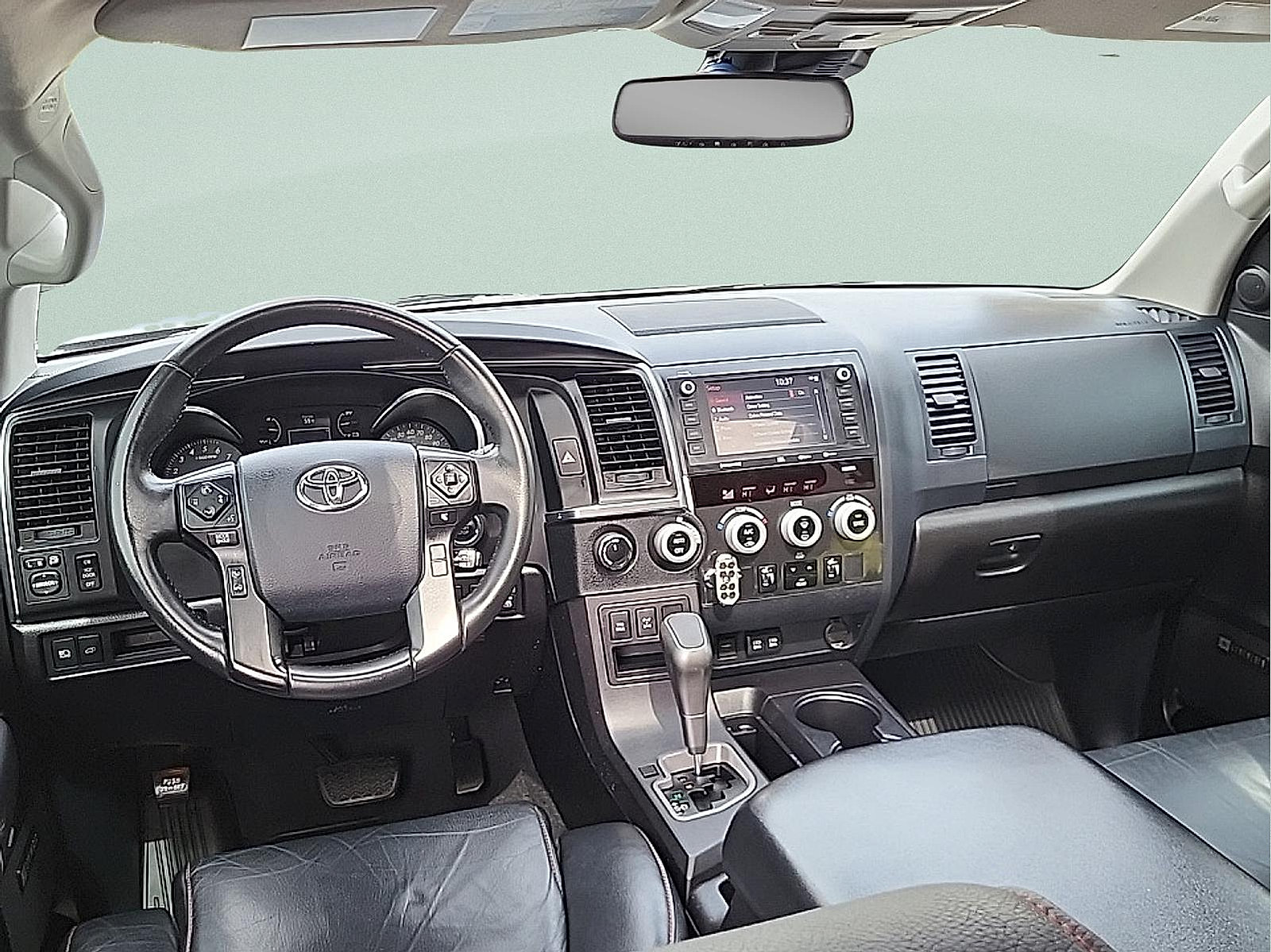 Used 2020 Toyota Sequoia TRD Pro AWD/4WD image 18