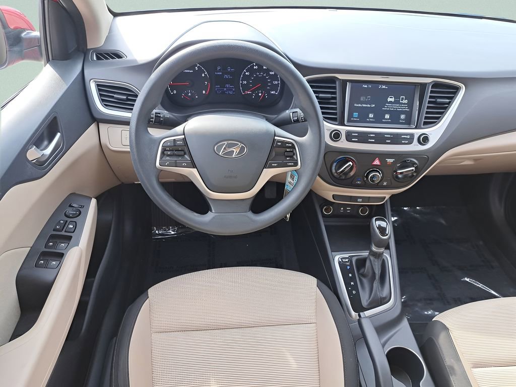 Used 2022 Hyundai Accent SEL image 11