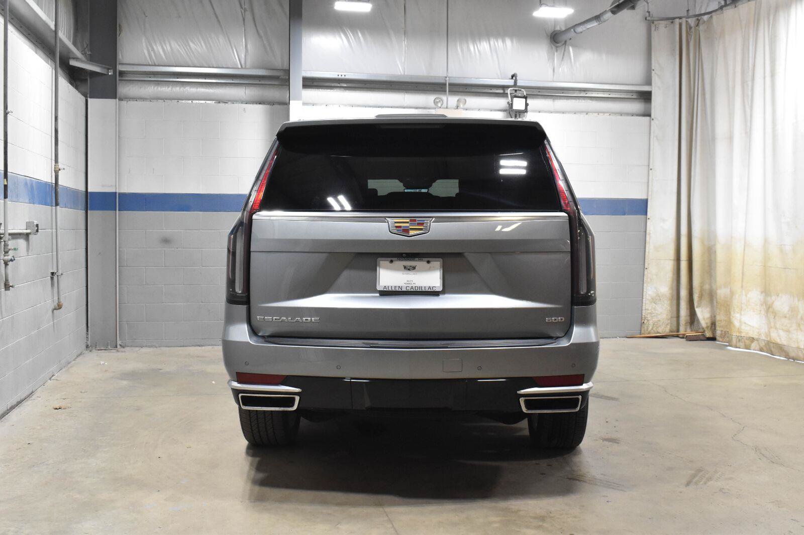 Certified 2023 Cadillac Escalade ESV Premium Luxury AWD/4WD image 26