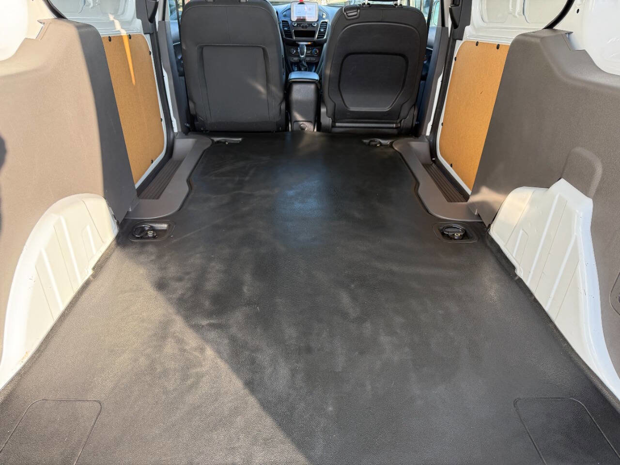 Used 2021 Ford Transit Connect XLT image 21
