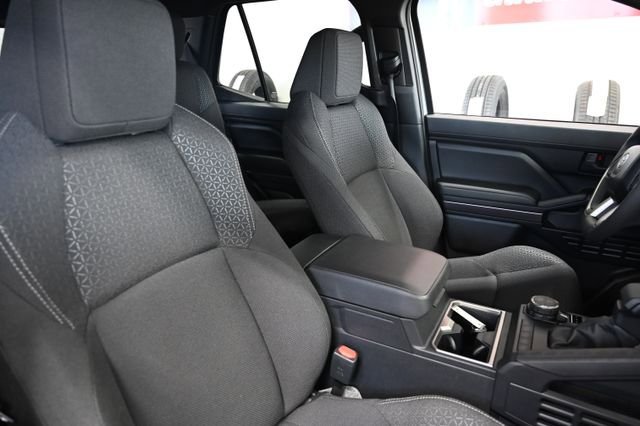 New 2026 Toyota 4Runner SR5 AWD/4WD image 9