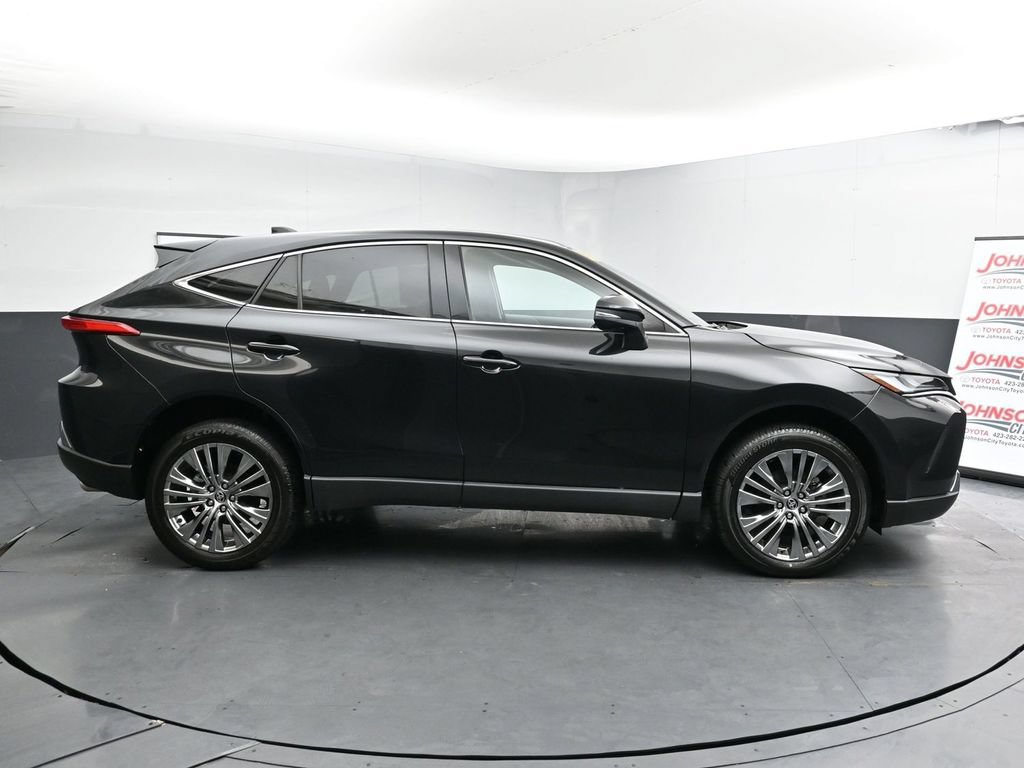 Used 2023 Toyota Venza Limited AWD/4WD image 9
