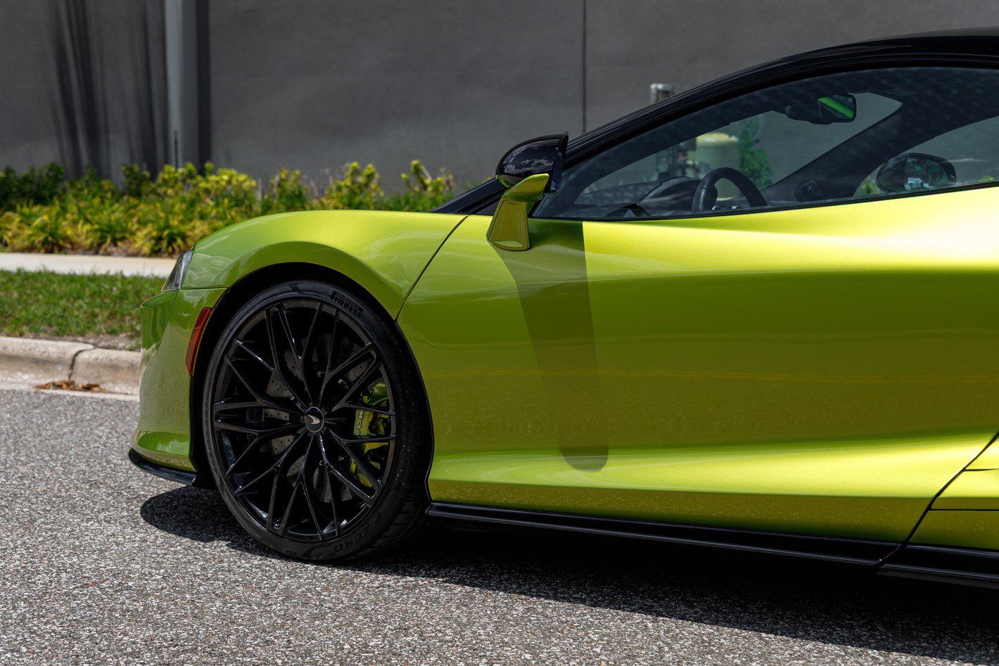 Used 2023 McLaren GT RWD image 27