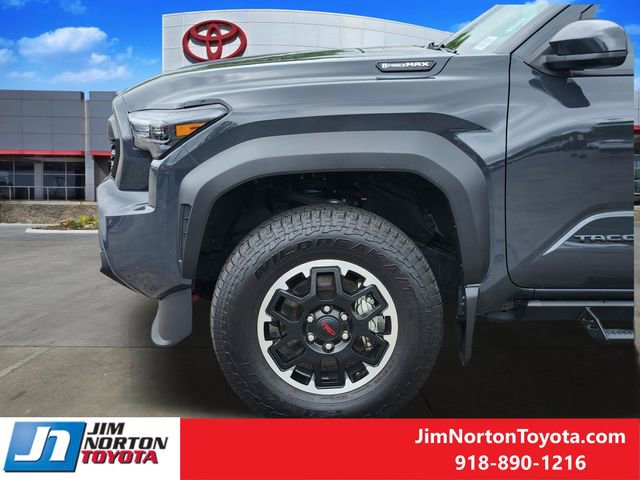 Used 2025 Toyota Tacoma TRD Off-Road image 9