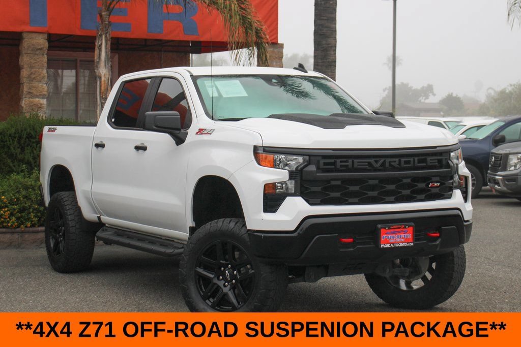 Used 2024 Chevrolet Silverado 1500 Custom Trail Boss AWD/4WD image 2