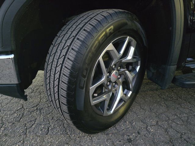 Used 2022 GMC Sierra 1500 SLT w/ SLT Premium Plus Package image 32