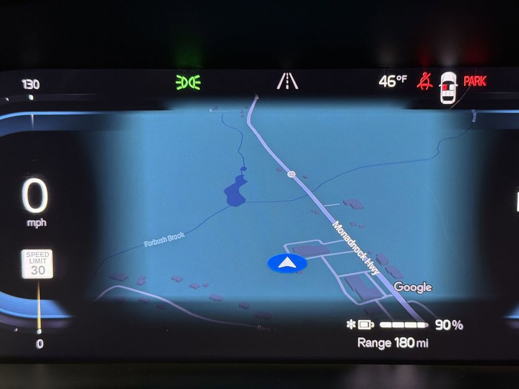 Used 2023 Volvo XC40 Recharge Ultimate image 17