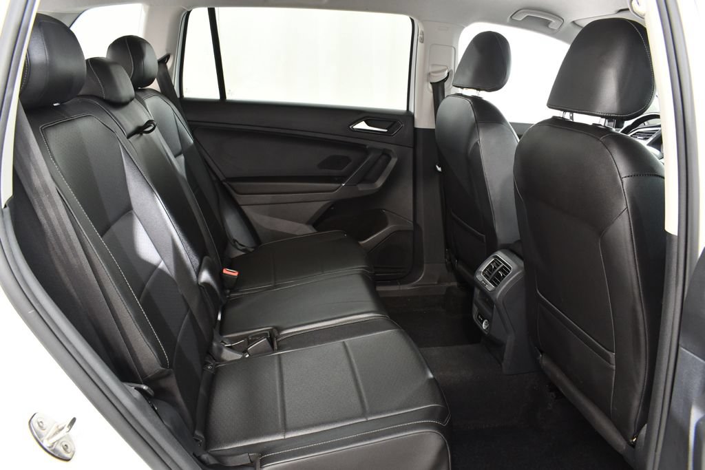 Used 2018 Volkswagen Tiguan SE w/ 18" Alloy Wheels Package AWD/4WD image 19