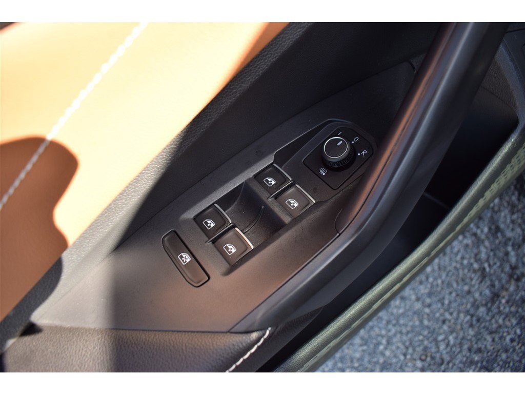 Used 2023 Volkswagen Jetta SEL image 18