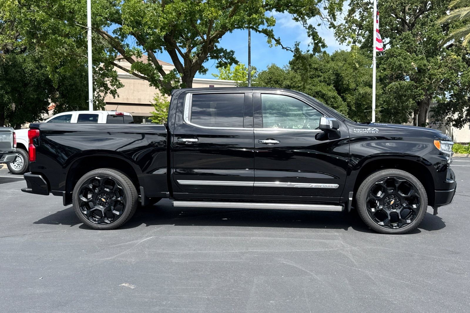 New 2026 Chevrolet Silverado 1500 High Country AWD/4WD image 2