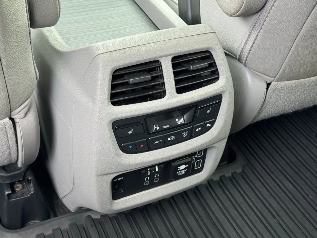 Used 2020 Honda Pilot Touring image 18