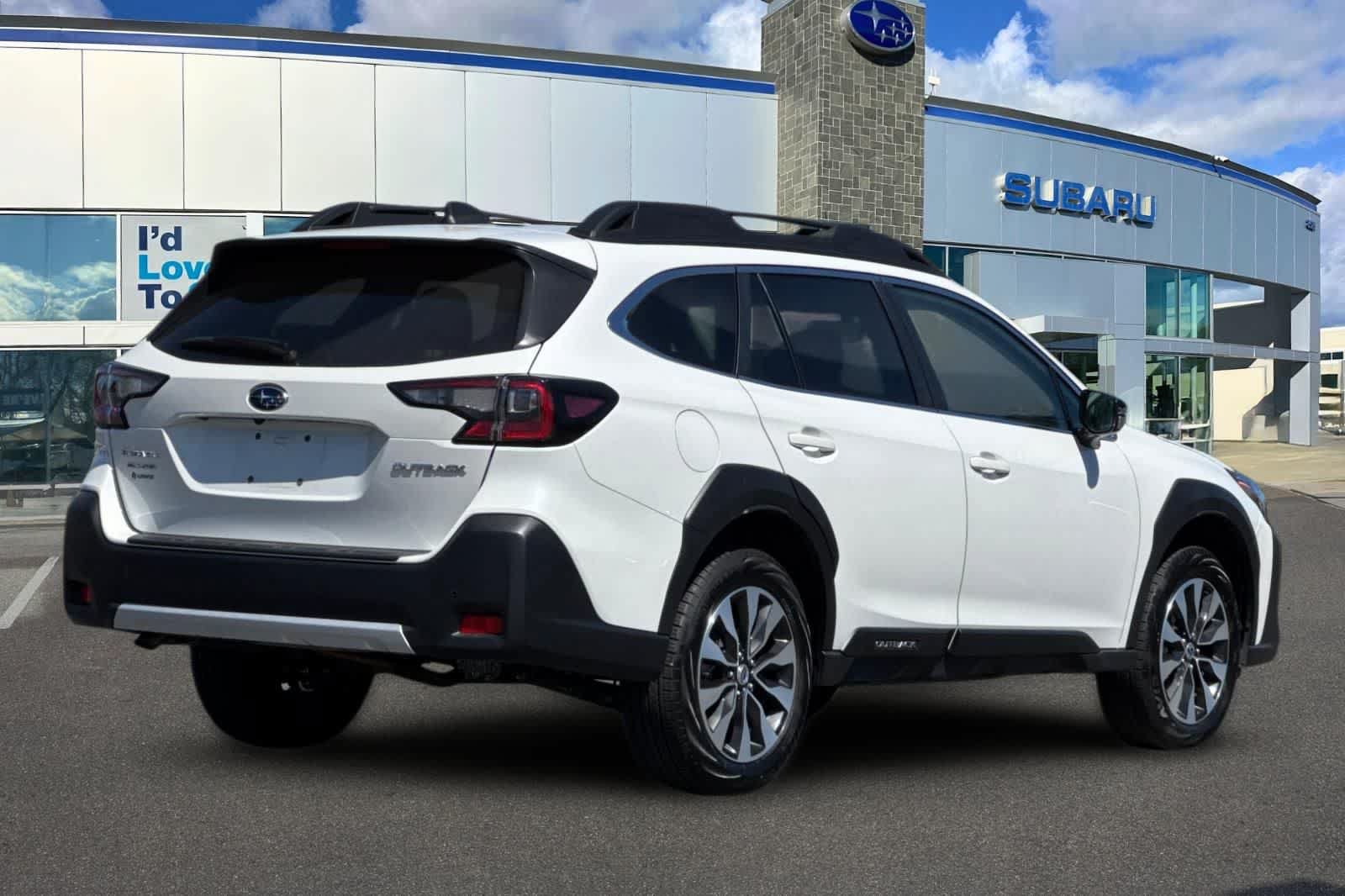 Certified 2024 Subaru Outback Limited AWD/4WD image 2