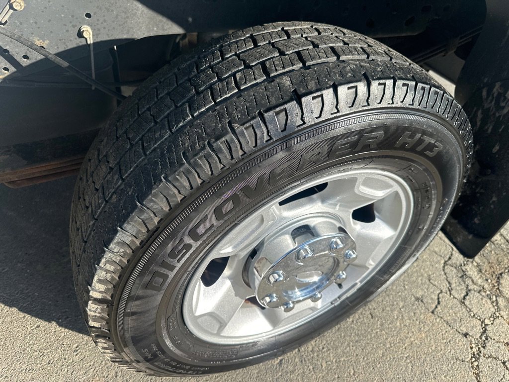 Used 2010 Ford F250 XLT image 9