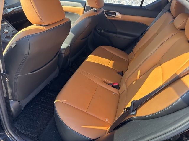 Used 2015 Lexus CT 200h w/ Seat Comfort Package image 8