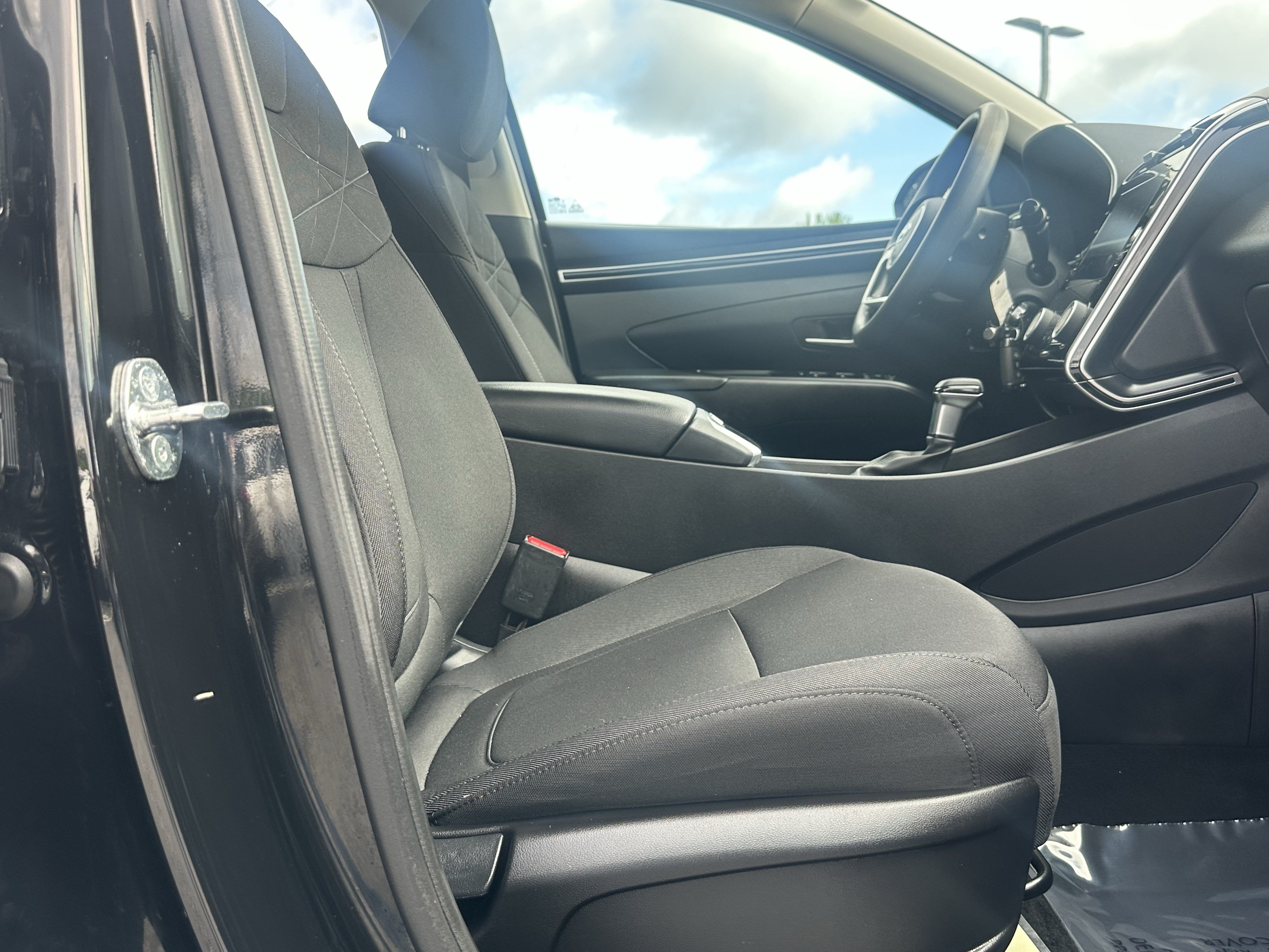 Used 2023 Hyundai Tucson SE FWD image 14