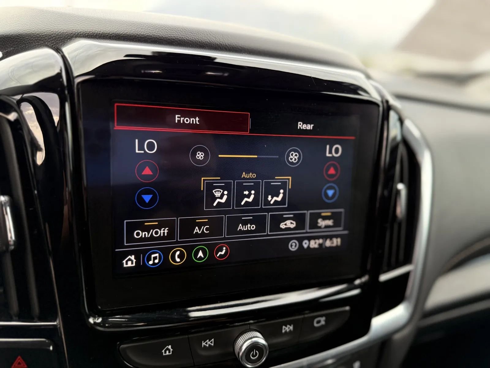 Used 2021 Chevrolet Traverse Premier w/ Redline Edition AWD/4WD image 40