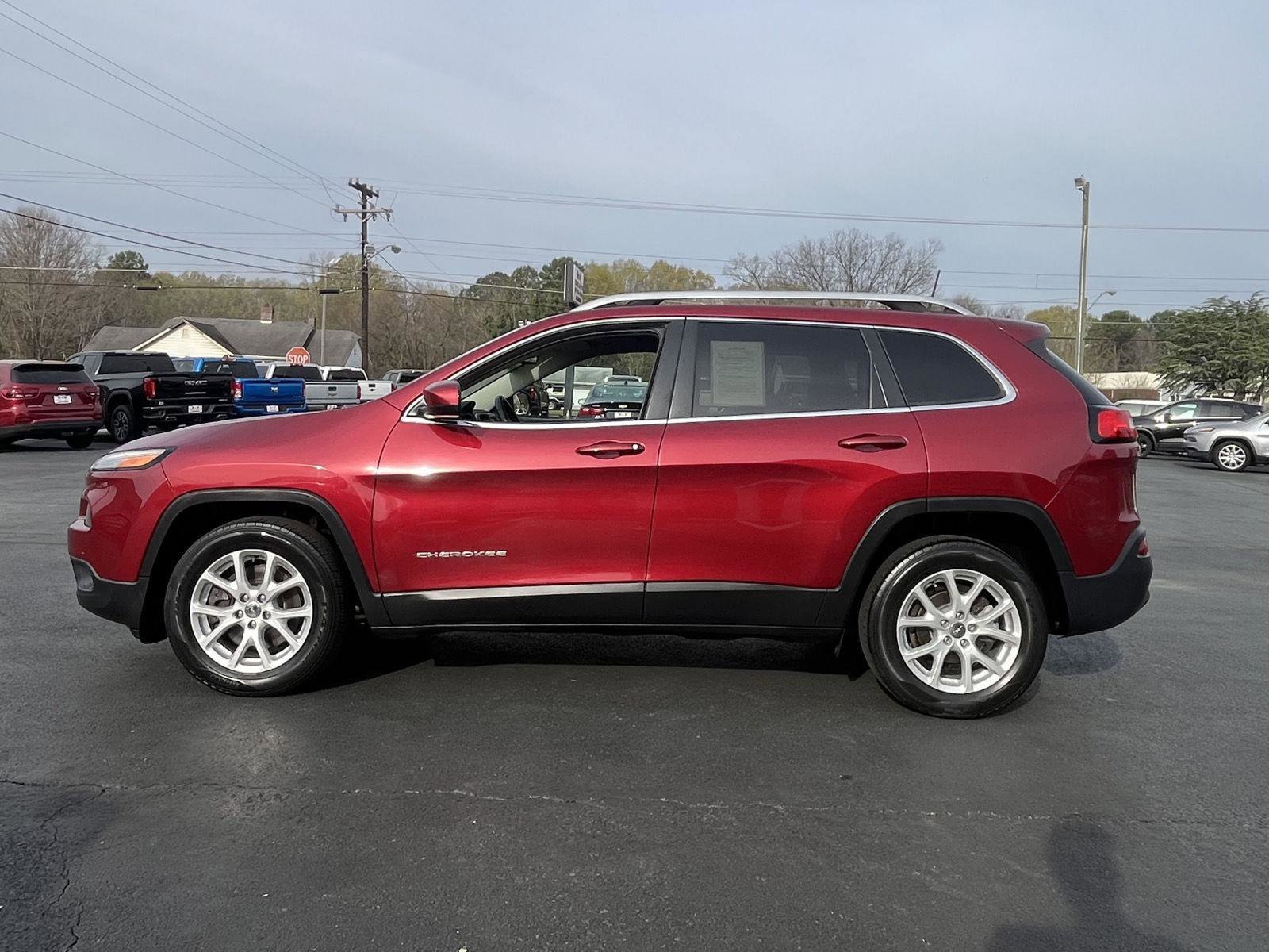 Used 2017 Jeep Cherokee Latitude image 22