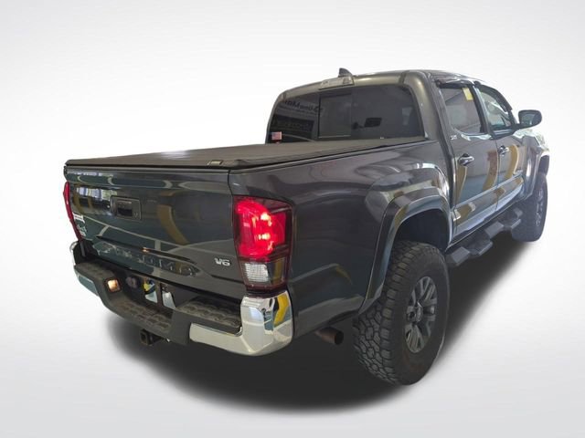 Used 2021 Toyota Tacoma SR5 AWD/4WD image 2