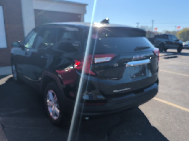Used 2024 GMC Terrain SLE FWD image 11