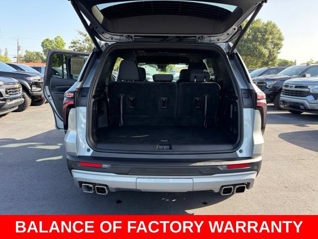 Used 2025 Chevrolet Traverse LT AWD/4WD image 17