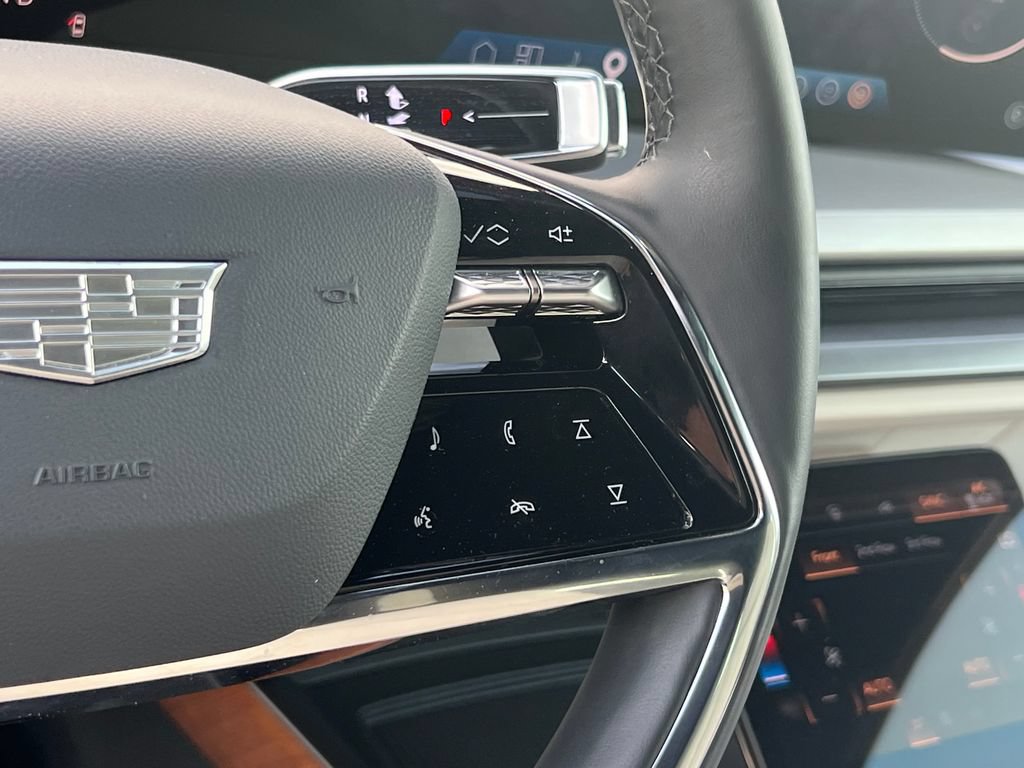Certified 2026 Cadillac Vistiq Sport w/ LPO, Floor Liner Package AWD/4WD image 27
