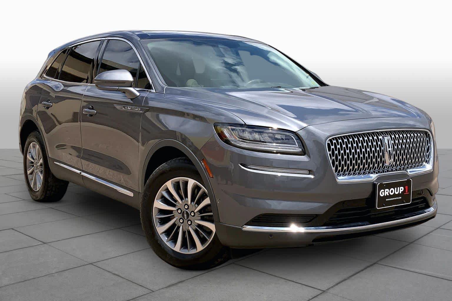 Used 2022 Lincoln Nautilus Reserve AWD/4WD image 3