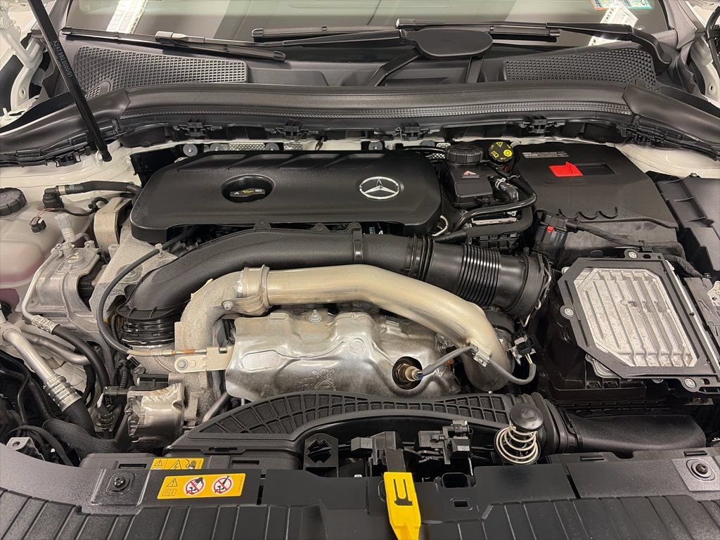 Certified 2025 Mercedes-Benz GLA 250 4MATIC image 11