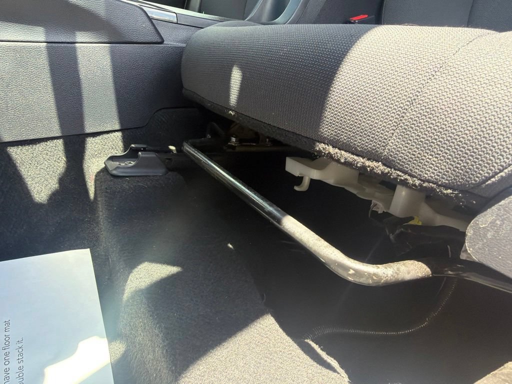 Used 2022 Toyota Corolla Cross LE FWD image 35