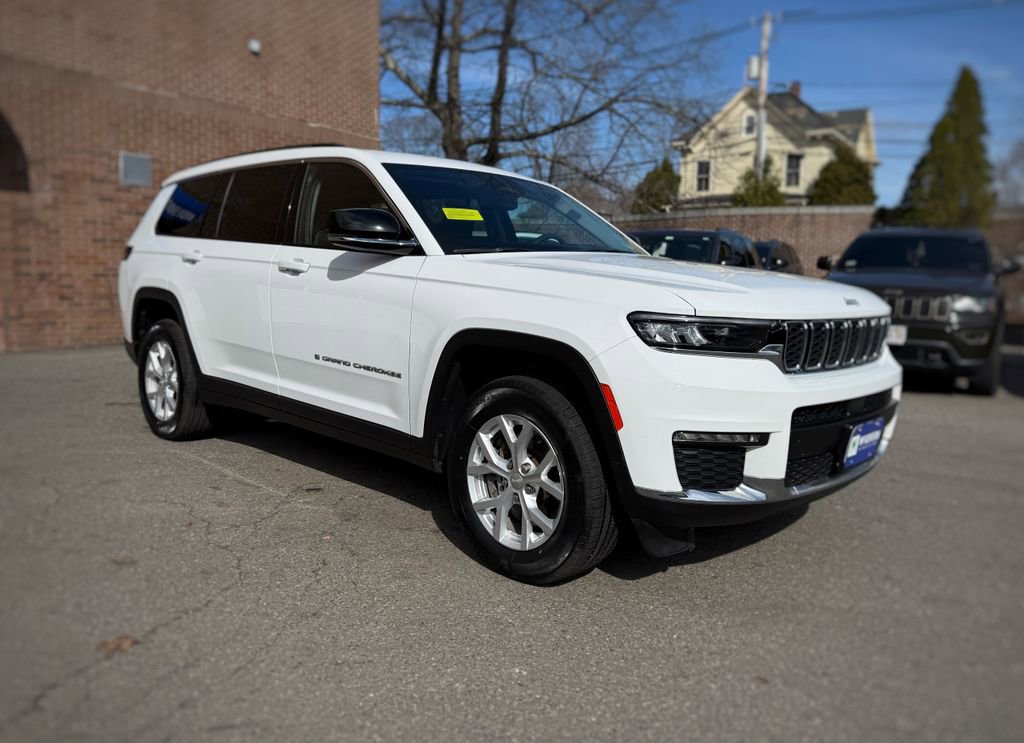 Used 2023 Jeep Grand Cherokee L Limited image 3