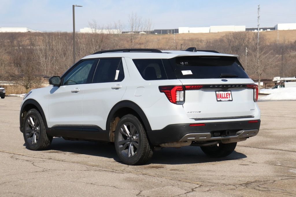 New 2026 Ford Explorer Active w/ Active Comfort Package image 6