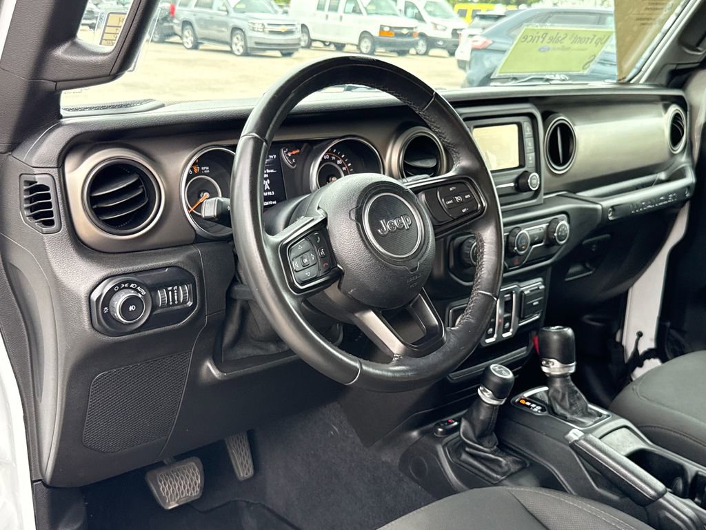 Used 2019 Jeep Wrangler Sport AWD/4WD image 5