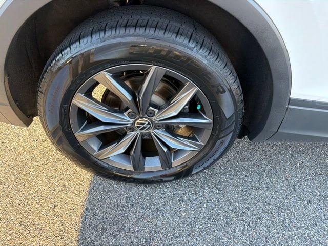 Certified 2022 Volkswagen Tiguan SE AWD/4WD image 25
