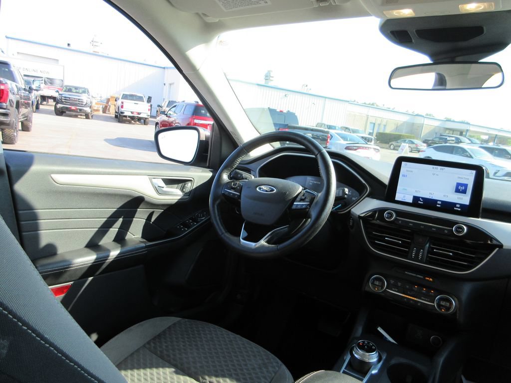 Used 2021 Ford Escape SE w/ SE Sport Appearance Package FWD image 22