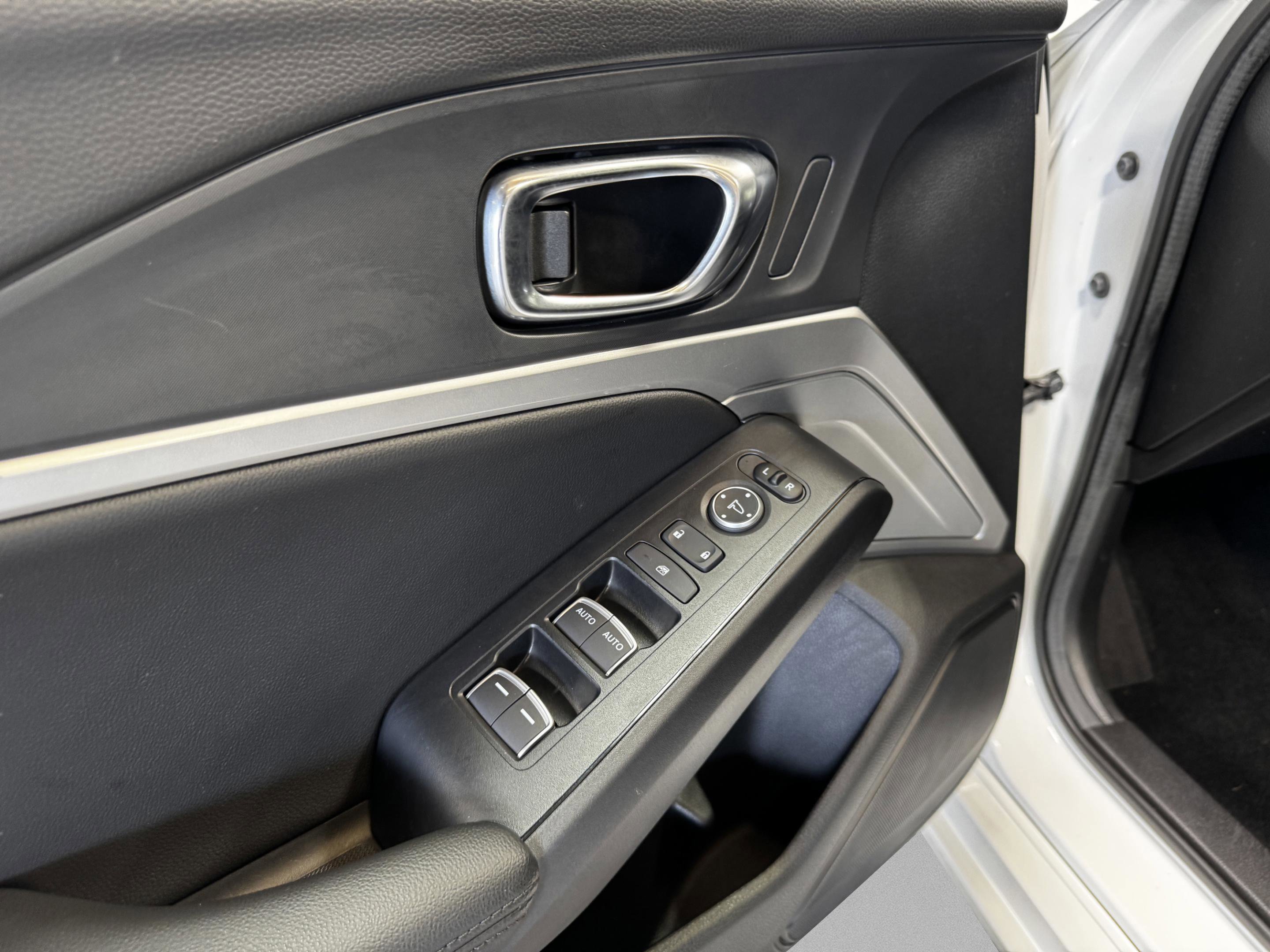 Certified 2025 Acura Integra 1.5L image 29