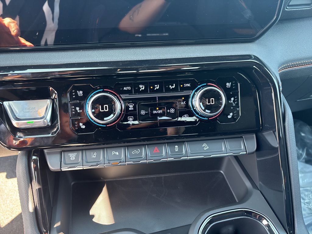 New 2026 GMC Sierra 2500 AT4 w/ AT4 Premium Plus Package image 33