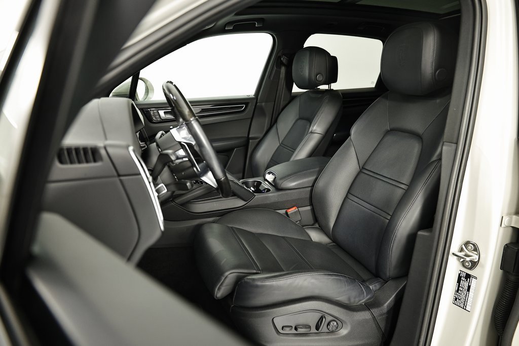 Used 2023 Porsche Cayenne image 5