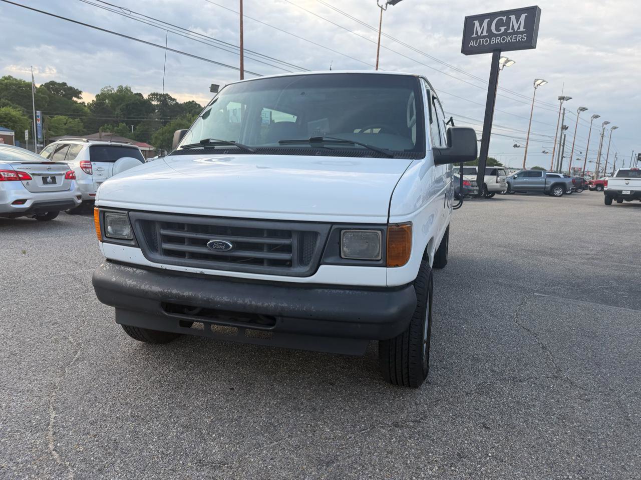 Used 2007 Ford E-250 and Econoline 250 RWD image 9
