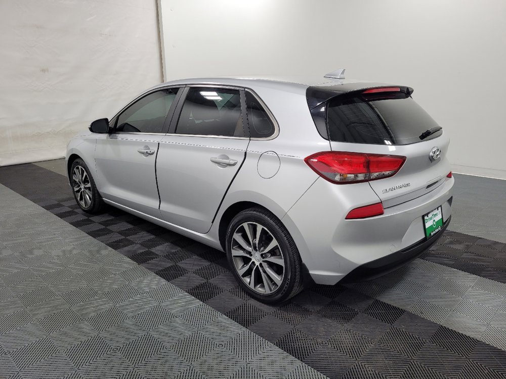 Used 2018 Hyundai Elantra GT w/ Style Package 02 FWD image 3