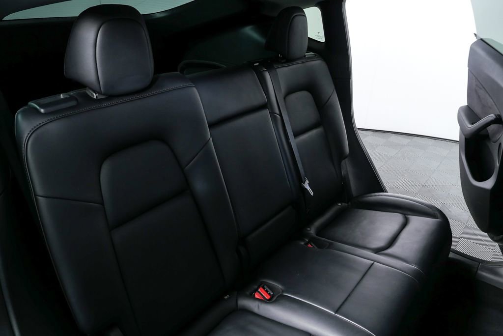 Used 2021 Tesla Model Y Performance image 18