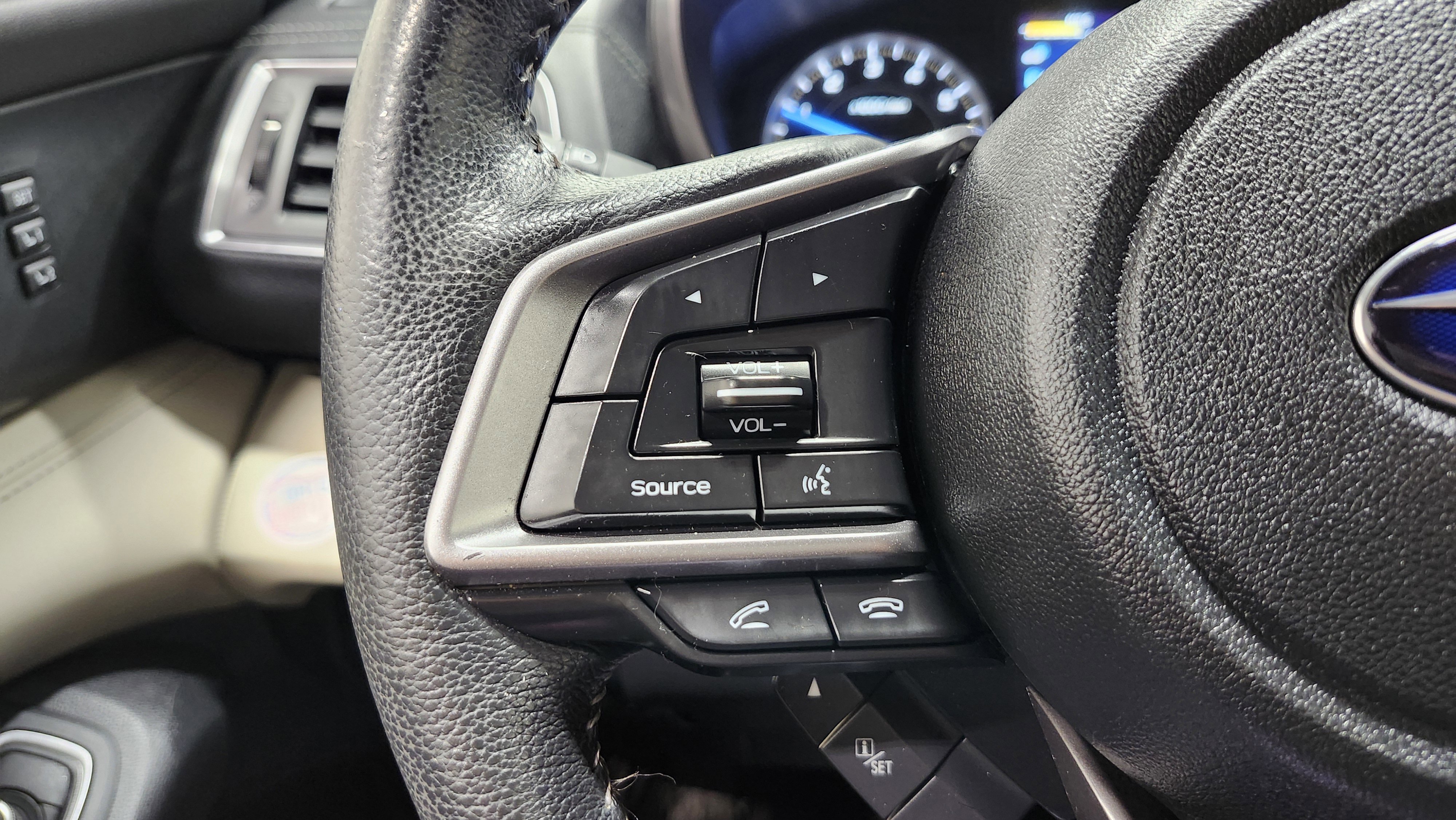 Used 2021 Subaru Ascent Limited w/ Technology Package image 43