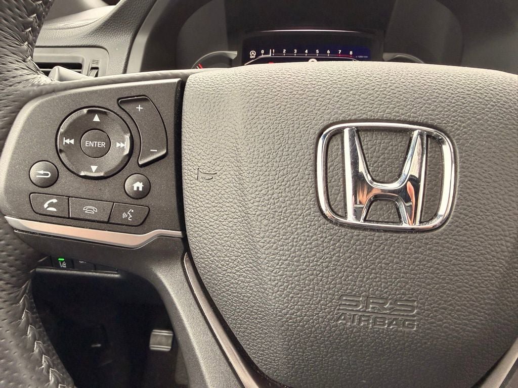Used 2025 Honda Passport EX-L image 16