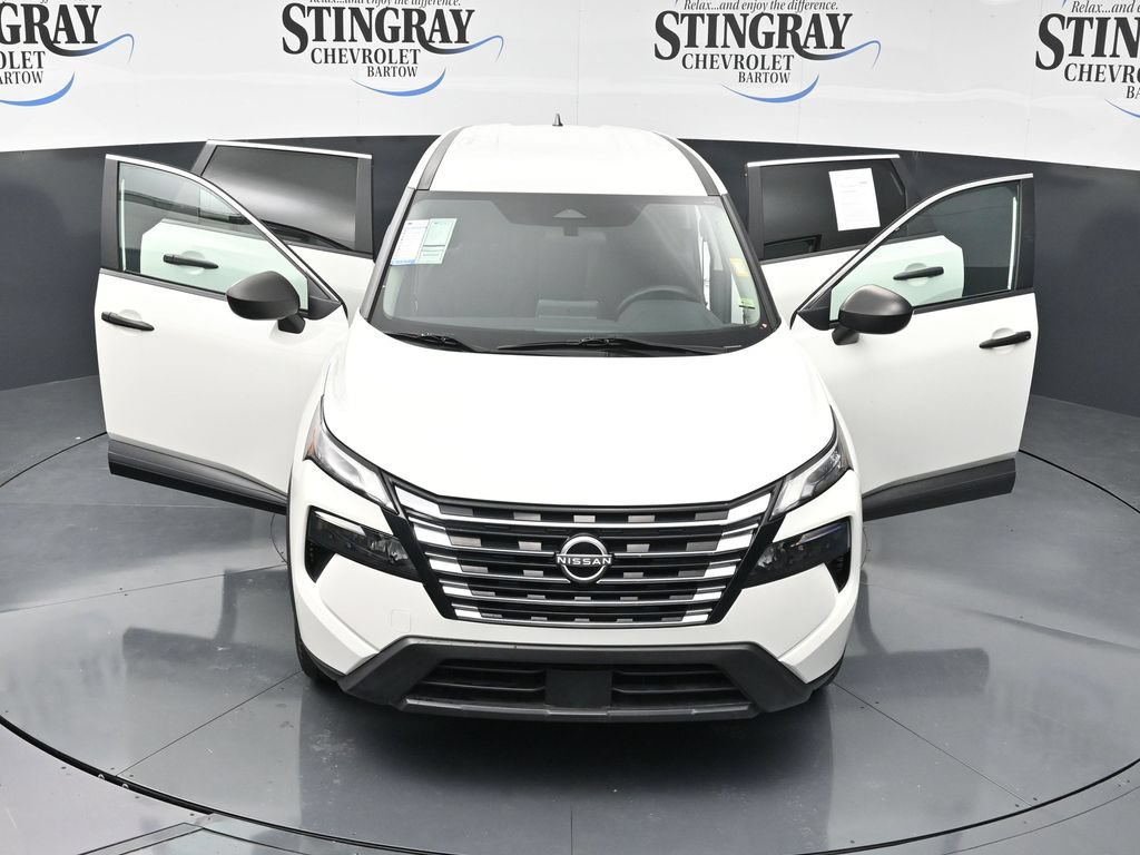 Used 2024 Nissan Rogue S FWD image 37