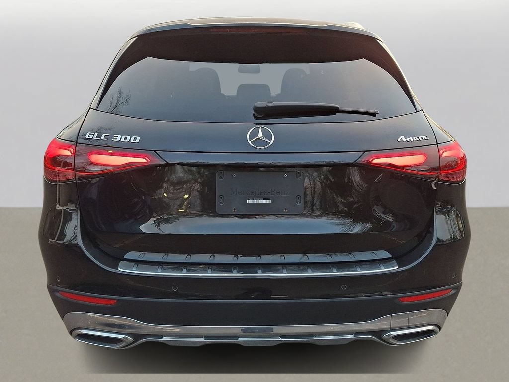 Used 2023 Mercedes-Benz GLC 300 4MATIC image 4