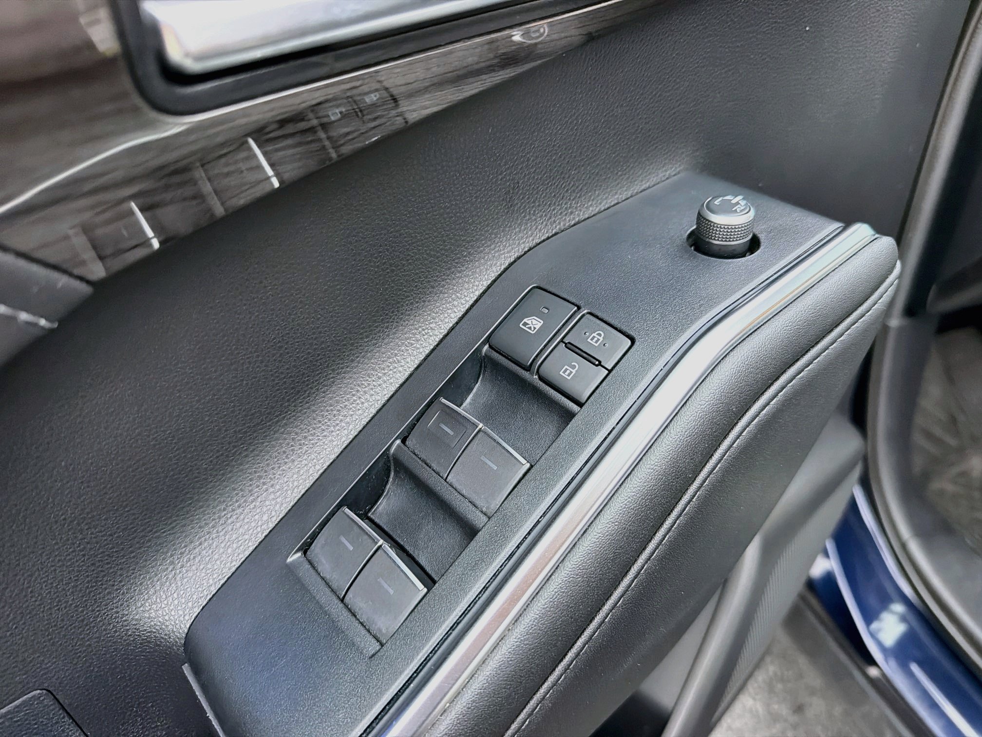 Used 2020 Toyota Highlander Limited AWD/4WD image 15