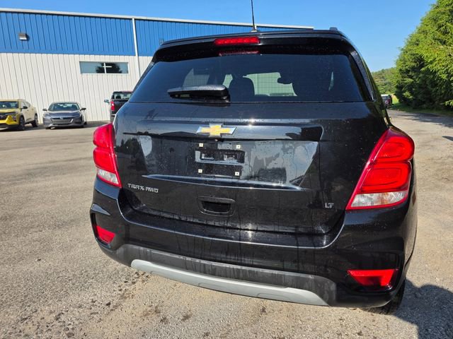 Used 2019 Chevrolet Trax LT w/ LT Convenience Package AWD/4WD image 3